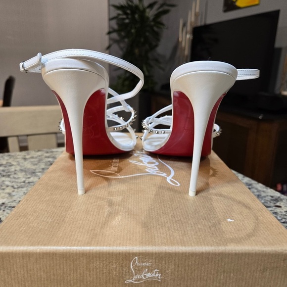 NEW Christian Louboutin Tatooska Spikes White Studded Women's Sandals Size 40 - Picture 8 of 12